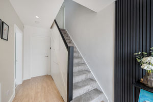 Entrance Hallway- click for photo gallery
